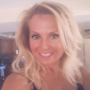 Meet your Posher, Dolores